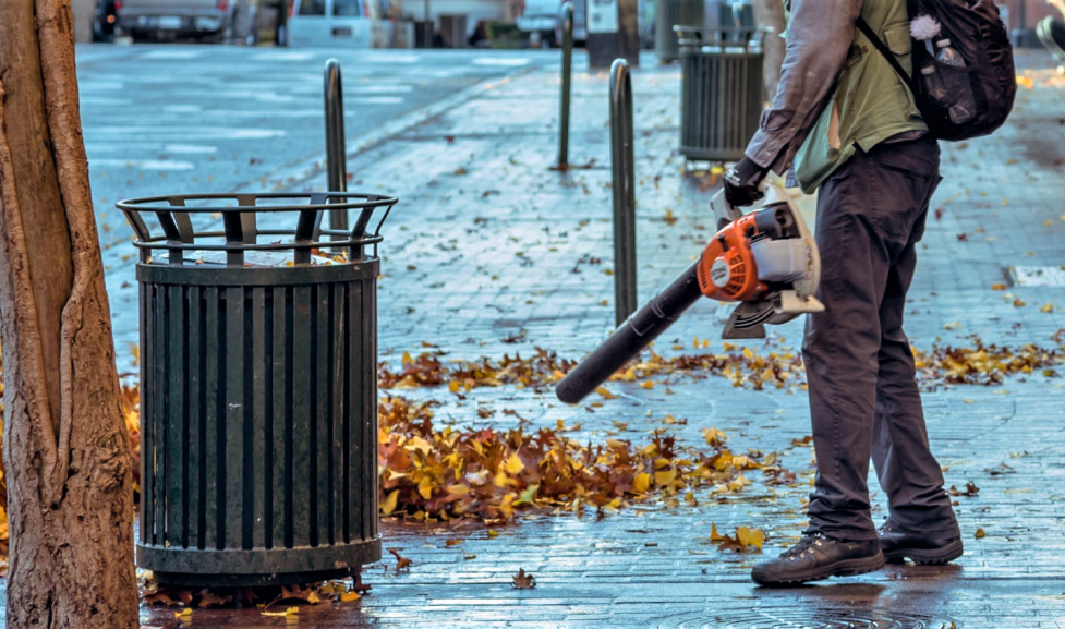 gas-powered-leaf-blower-2-2